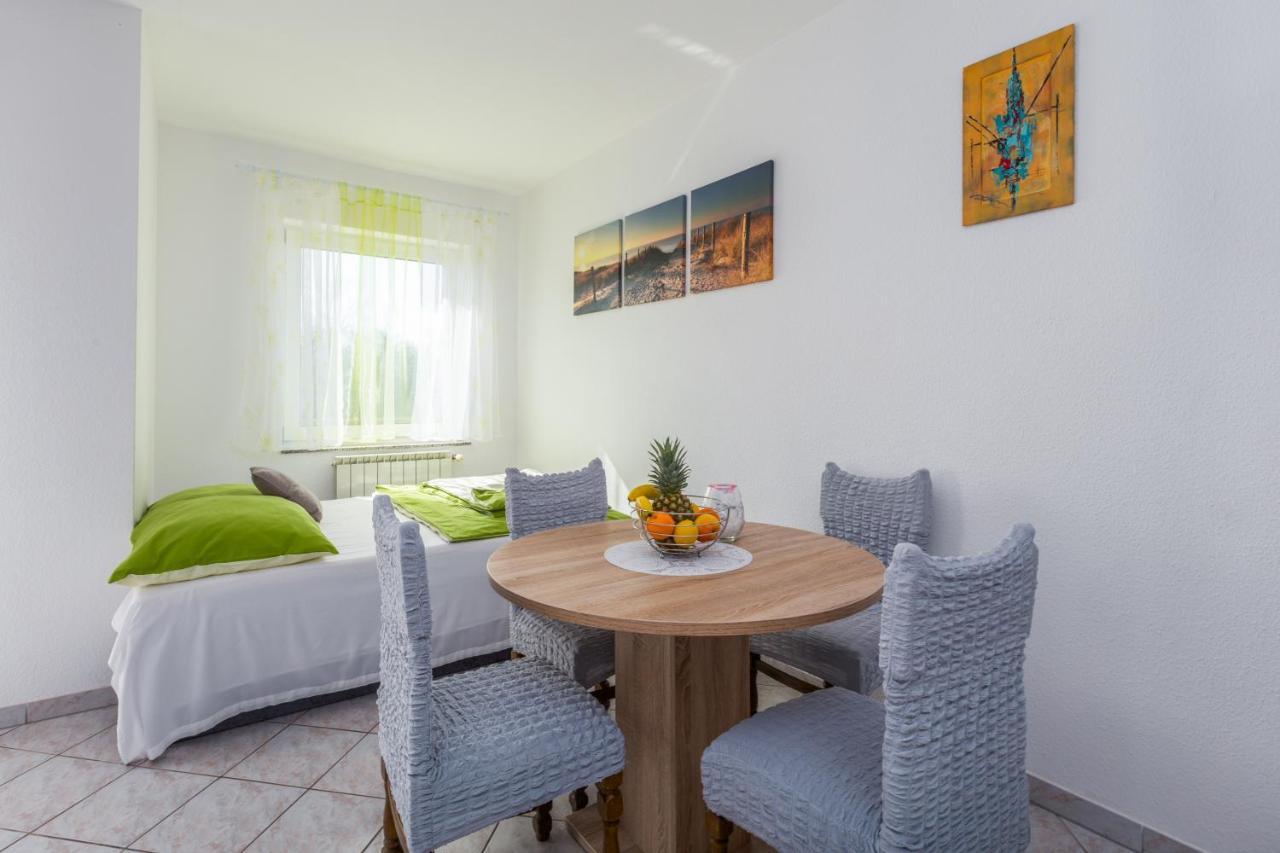 App Ruzica Finida Apartman Umag Kültér fotó
