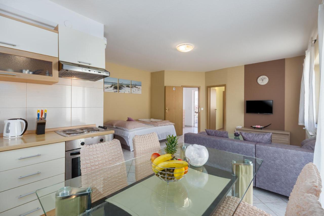 App Ruzica Finida Apartman Umag Kültér fotó