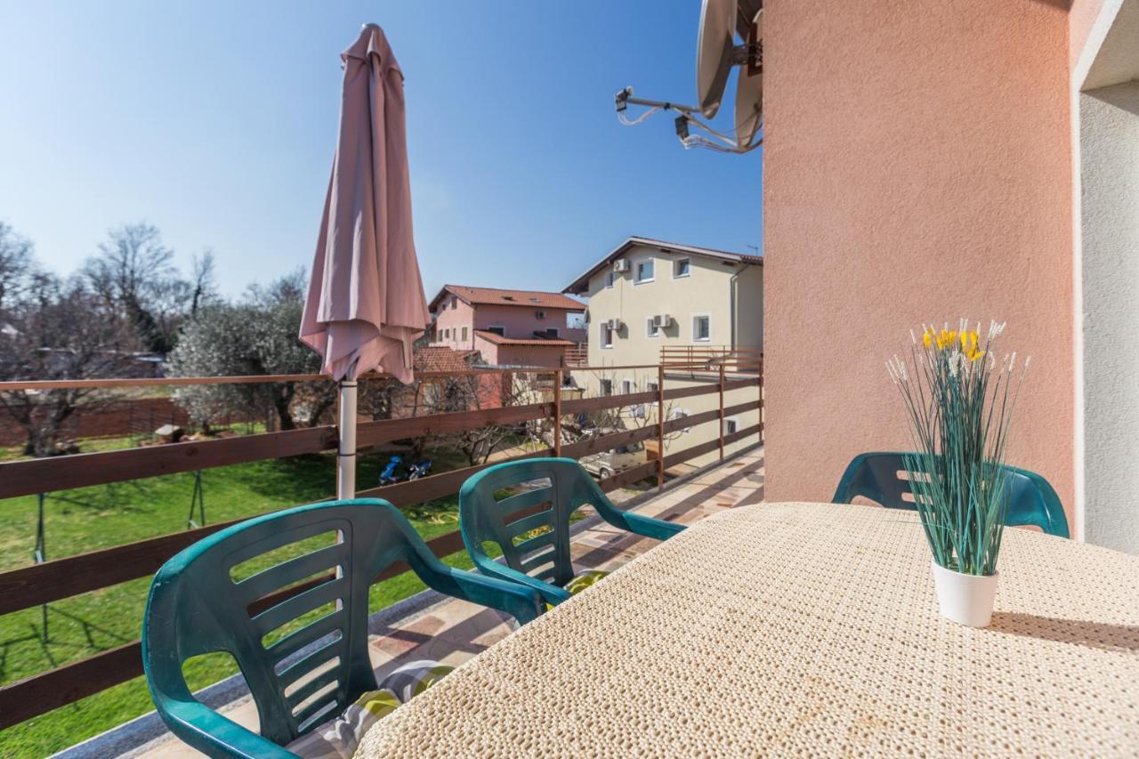 App Ruzica Finida Apartman Umag Kültér fotó